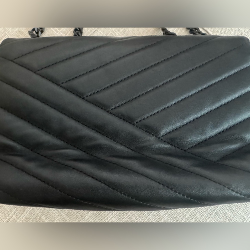 Tory Burch Black Quilted Leather Chain-Handle Shoulder Bag - Picture 7 of 13